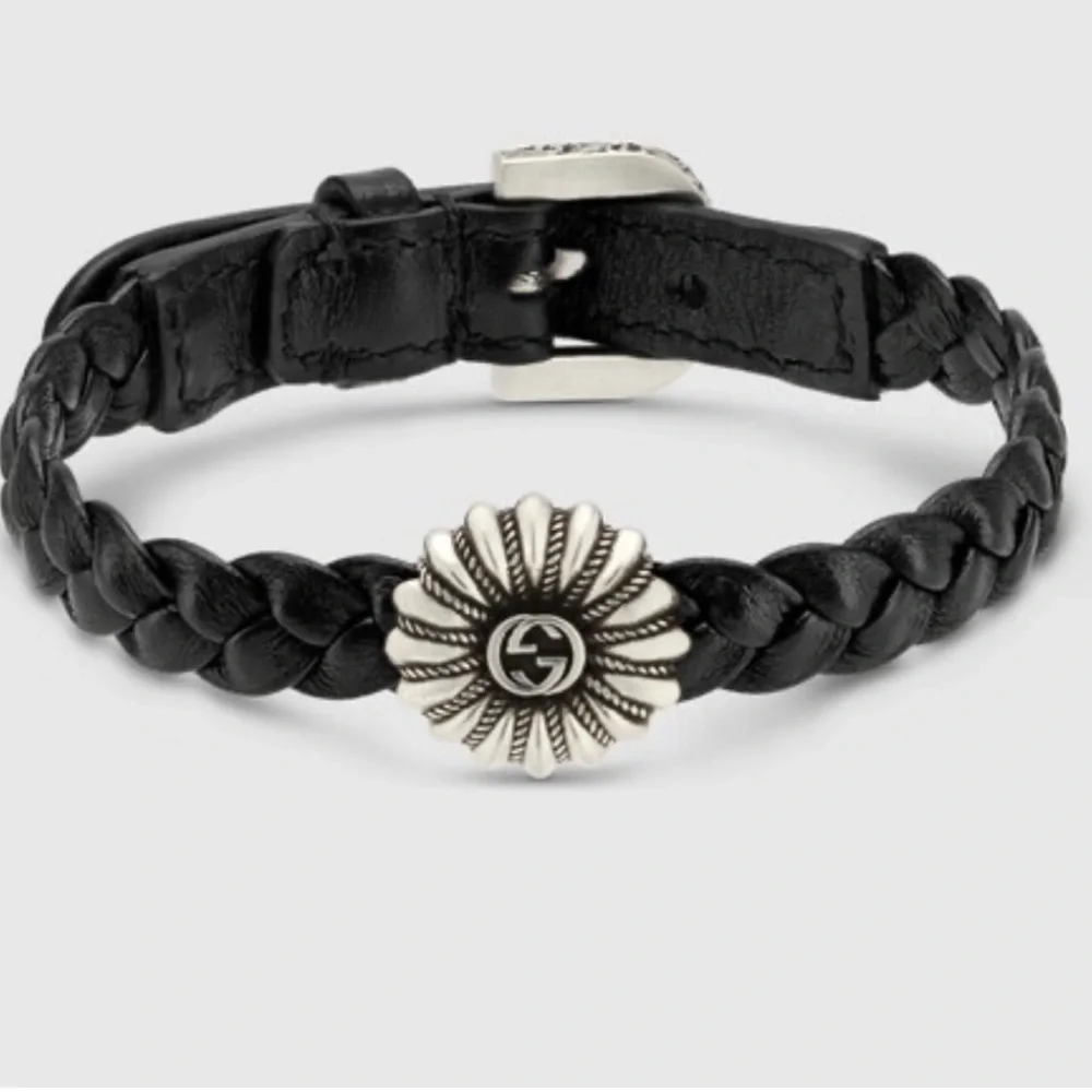 New Gucci Interlocking G Engraved Silver Flower Black Leather Bracelet Unisex🖤